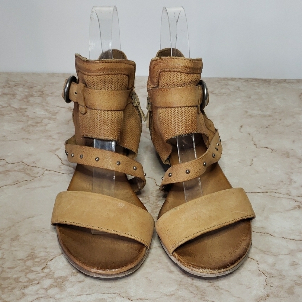 Stylish Tan Sandals for Women - Picture 7 of 7